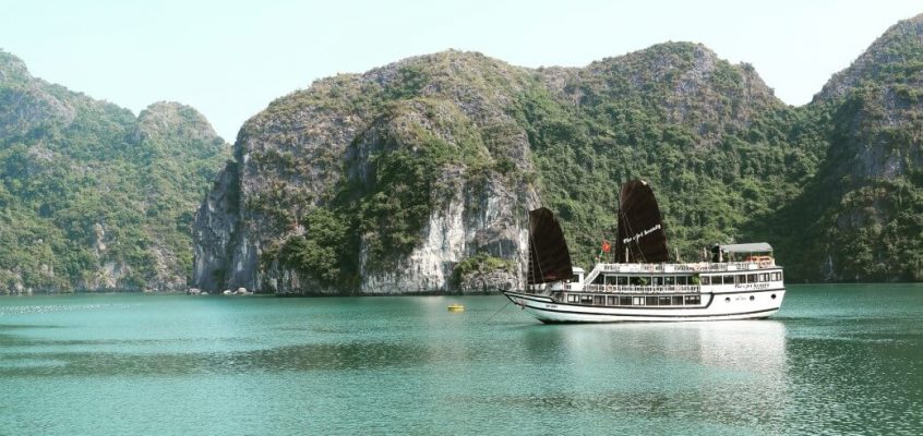Halong Bay Cruise Travel Diary