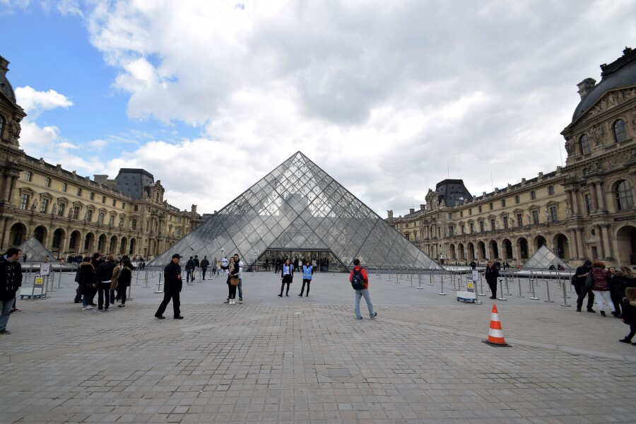 Musée du Louvre Museum