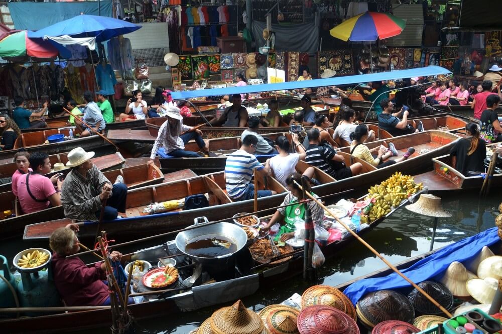 Amphawa Floating market