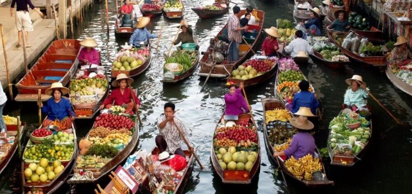Floating markets in Bangkok