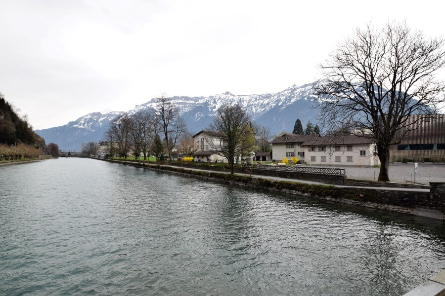 Lake brienz Interlaken Photo Journey