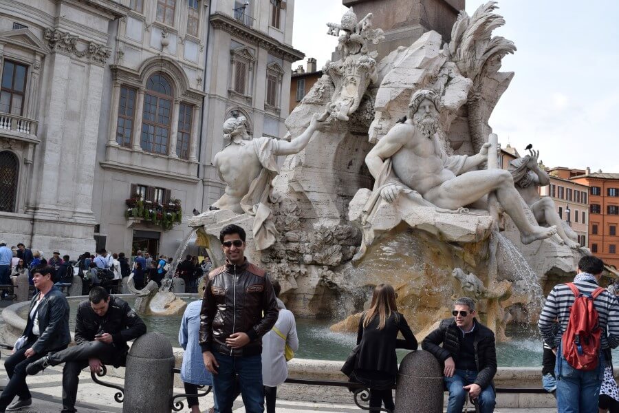 Piazza Navona trio  fountain